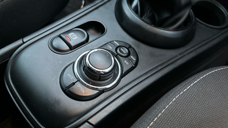 MINI Countryman 1.5 Cooper Classic 5dr Auto [Comfort/Nav+ Pack] Petrol Hatchback